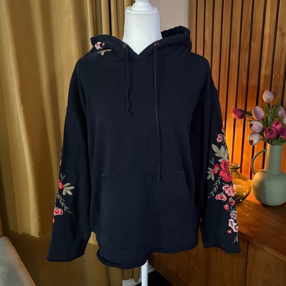 Johnny Was Tops - Johnny Was Black Floral Embroidered Hoodie Oversized Pullover Sweatshirt Boho